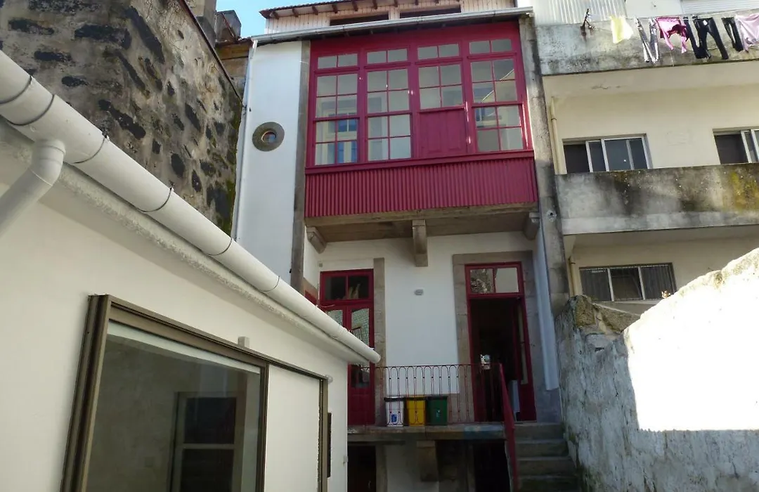 Canvas Atelier Hostel-1